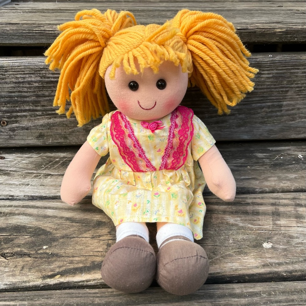 HOPSCOTCH RAG DOLL SOFT BABY DOLL YELLOW PIG TAILS YELLOW DRESS RED ACCENTS